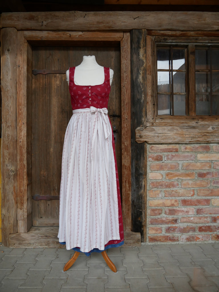 Dirndl mit Jacke