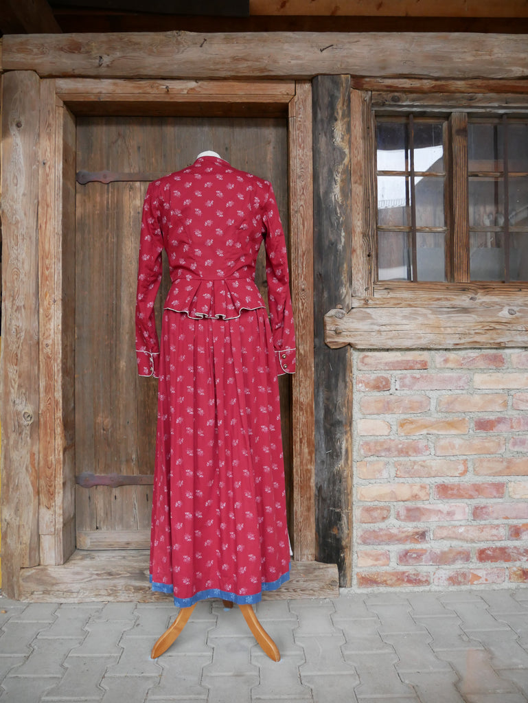 Dirndl mit Jacke