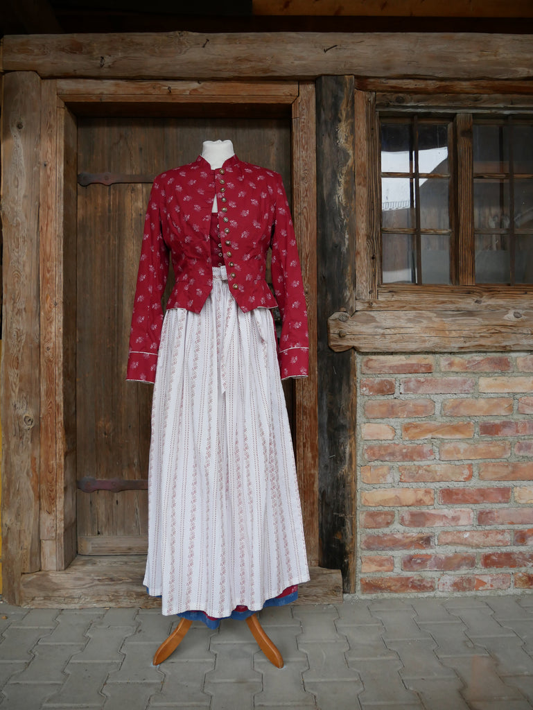 Dirndl mit Jacke