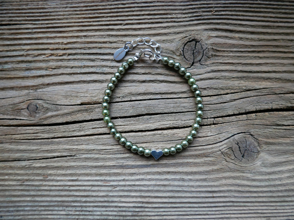 Herzalarmband "dunkelgrün Wachsperlen"